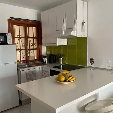 Monamie Costa Adeje (Tenerife)